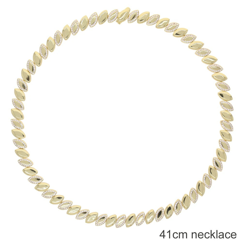 Wholesale Geometric Shiny Plain Micro Pave 5A Zirconia CZ Moon Shaped Chain Choker Necklace Gold Color Fashion Women Jewelry Set